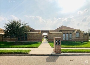 Building Photo - 1922 Upland Dr