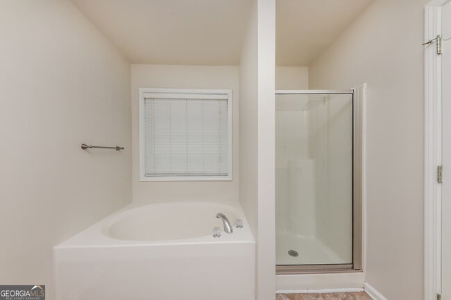 Building Photo - 102 Rocky Branch Way