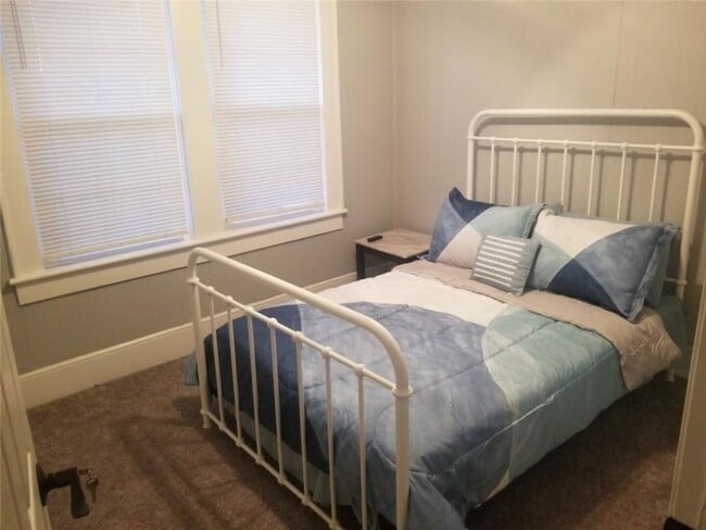 Building Photo - 506 Pinckney St