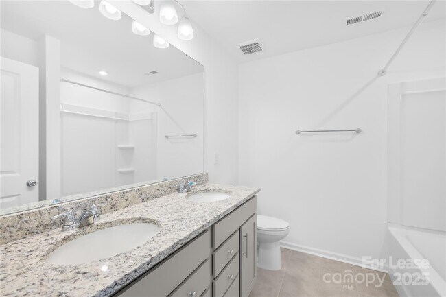 Building Photo - 14032 Penbury Ln