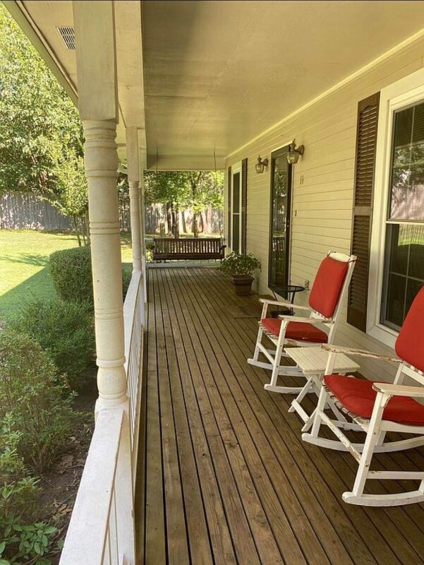 Building Photo - 11 Henry Ct