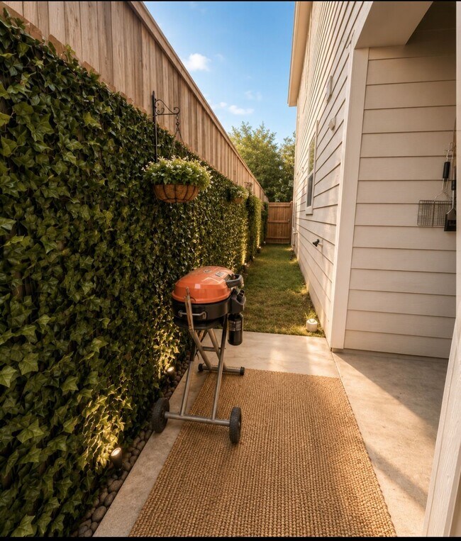 Building Photo - 7711 Shannon Dr