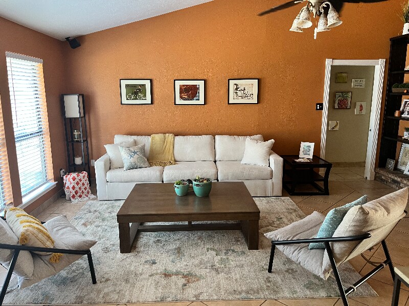 Building Photo - 5010 Chinquapin Ln