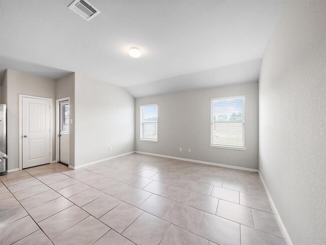 Building Photo - 29802 Breakwater Dr