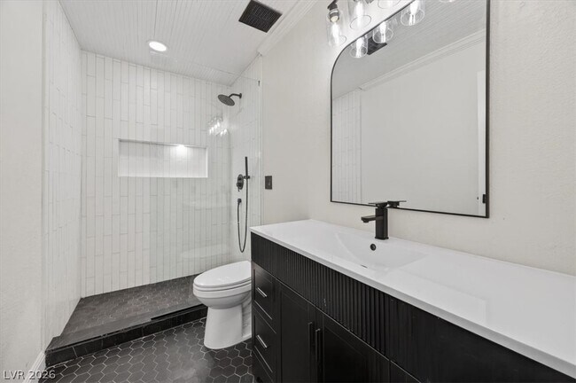 Building Photo - 3137 Bel Air Dr