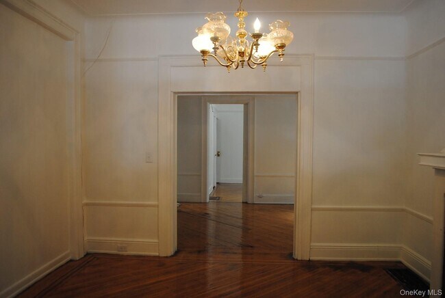 Building Photo - 417 Marlborough Rd