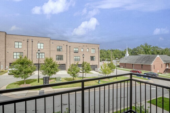 Building Photo - 208 Asher Springs Cir