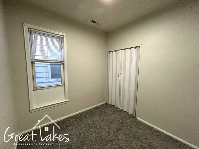 Building Photo - 5667 Anthon St
