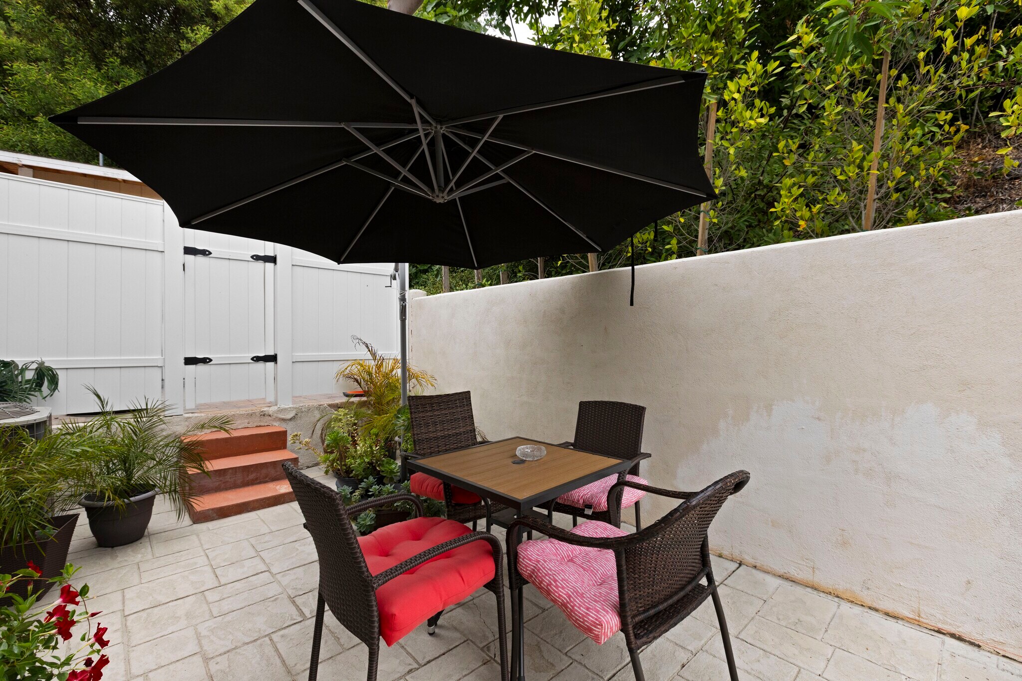 Building Photo - 11429 Dona Pegita Dr