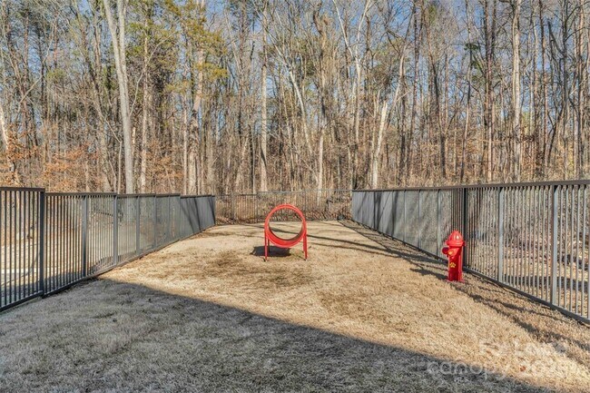 Building Photo - 9821 Research Dr