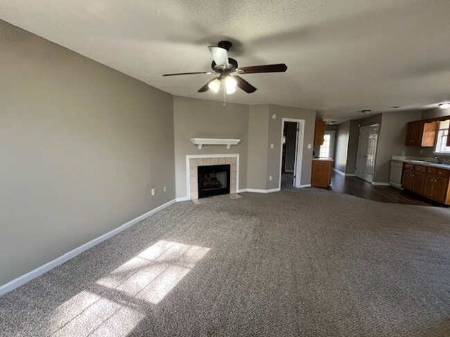 Building Photo - Renovated 2 Bedroom 2 Bath Home for Rent!!