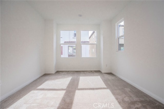 Building Photo - 1685 W Rhombus Ln