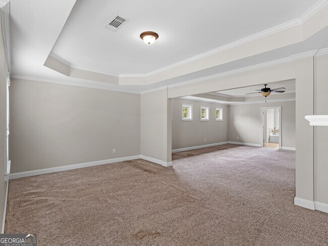 Building Photo - 185 Regency Pl
