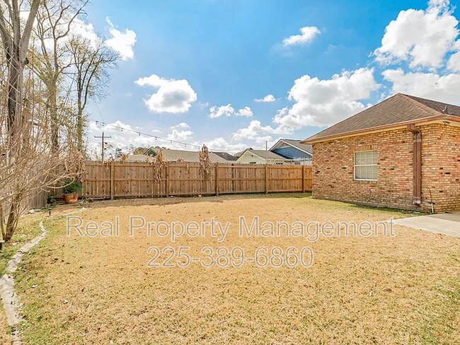 Building Photo - 1022 Wooddale Blvd