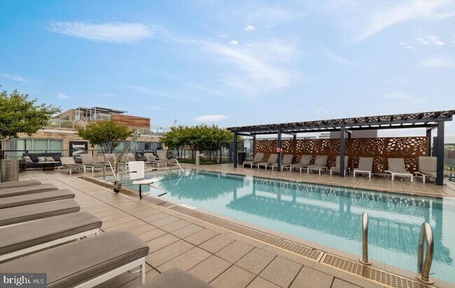 Building Photo - 70 N St SE