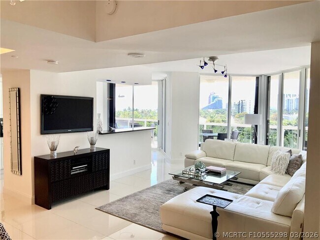 Building Photo - 3100 N Ocean Blvd