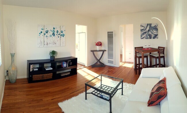 Primary Photo - Kensington: Renovated Spacious Residence: ...
