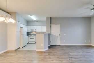 Building Photo - CUTE AND COZY 1 BEDROOM UNIT WITH TONS OF UPGRADES*COMMUNITY AMENITIES*