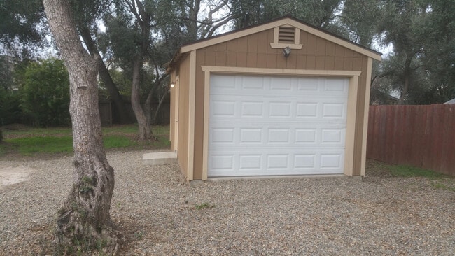 Building Photo - 6217 Almond Ave