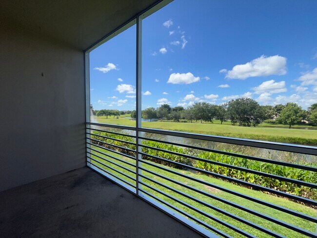 Building Photo - 2471 SW 82nd Ave