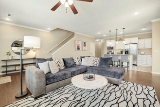 Building Photo - 571 N Keats Dr