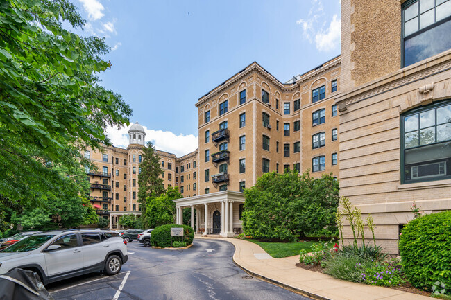 2853 Ontario Rd NW - The Ontario