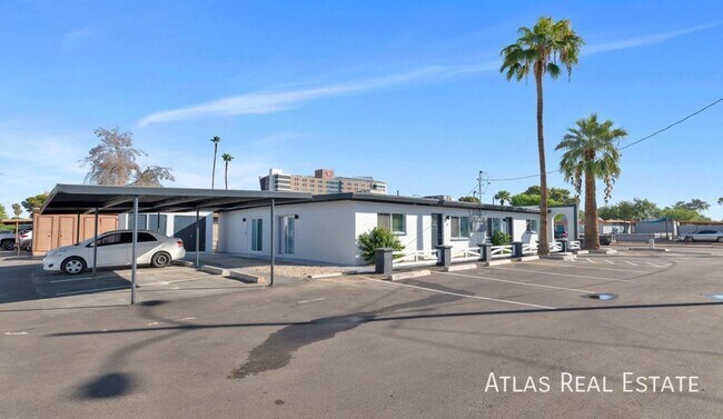 Building Photo - 2530 N 17th Way