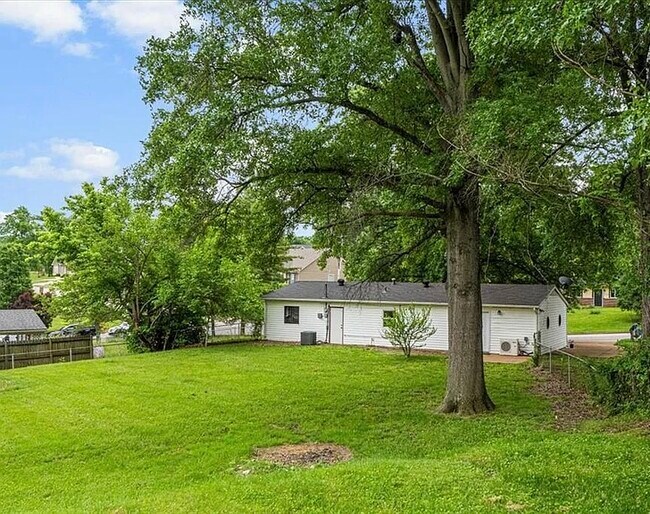 Building Photo - 284 Ramsey Ln