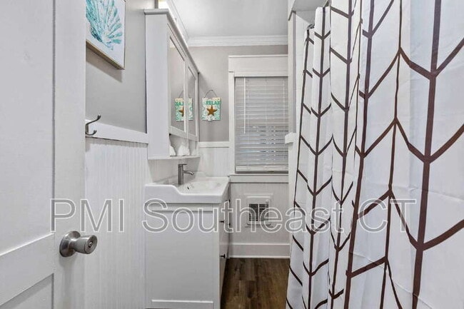 Building Photo - 15 Wiemes Ct