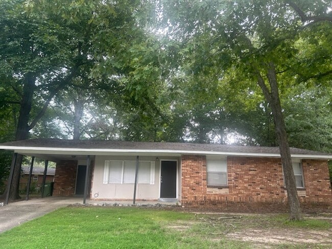 Primary Photo - Must See! Recently Reduced!