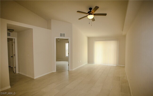 Building Photo - 1307 SE 8th Pl