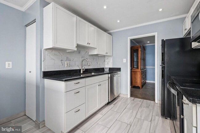 Building Photo - 549 Florida Ave