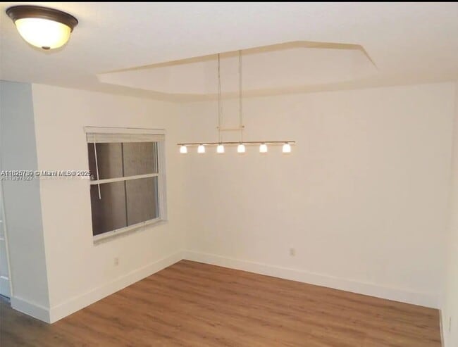 Building Photo - 4931 N Harbor Isles Dr
