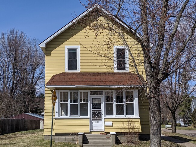 Building Photo - 3 Bedroom Single Family Home in Merrill