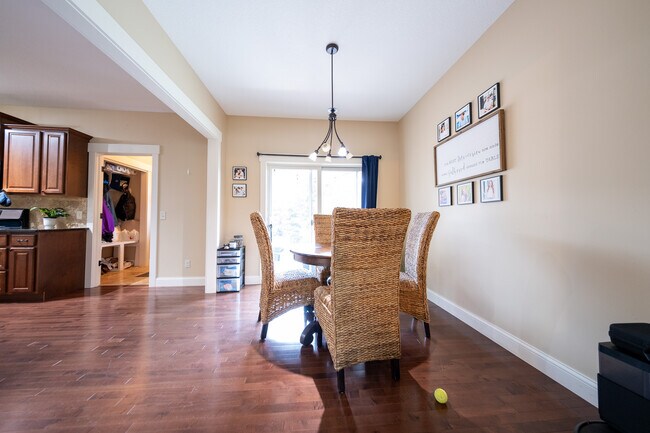 Building Photo - 15615 Dunberry Way