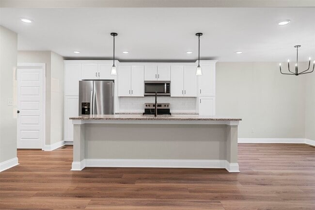 Building Photo - 710 Sheldrake Ln