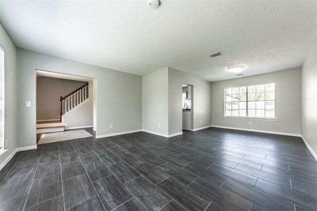 Building Photo - 3909 Spring Arbor Ct