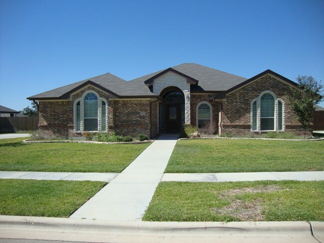 Primary Photo - 5905 SPC Laramore Dr