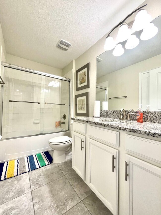 Building Photo - Available Move In 06/01! - Beautiful 3 Bed...