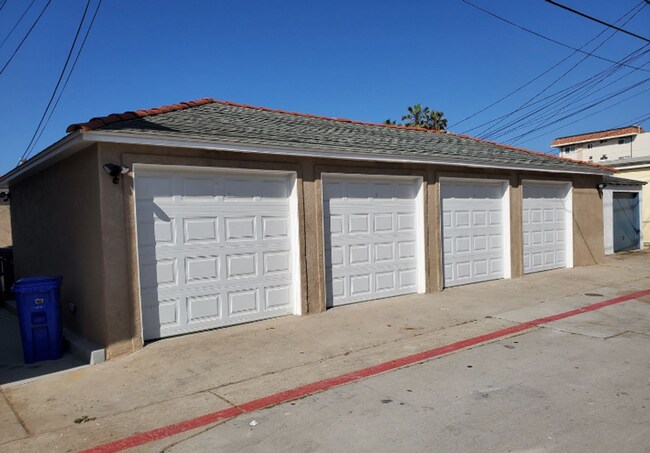 Building Photo - 4836 Pescadero Ave