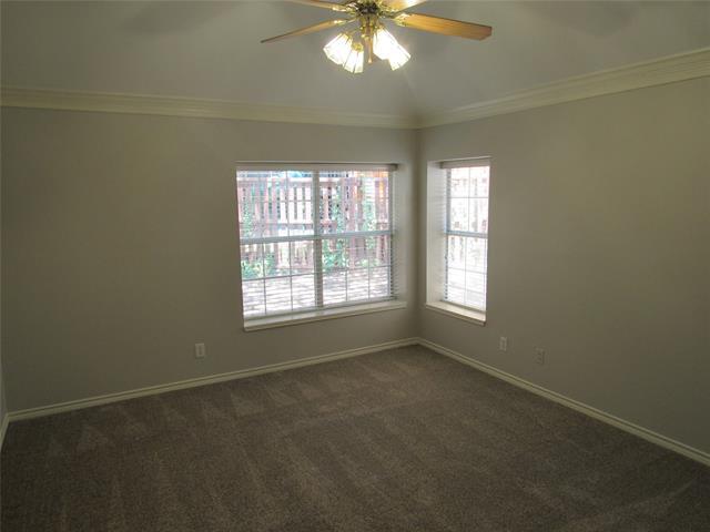 Building Photo - 840 Fernwood Ct