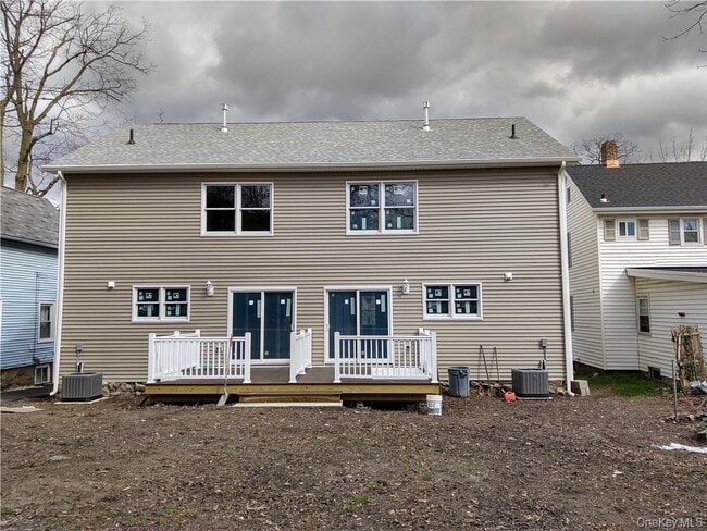 Building Photo - 27 Church St