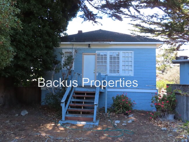 Primary Photo - Single level home close to DLI in Monterey