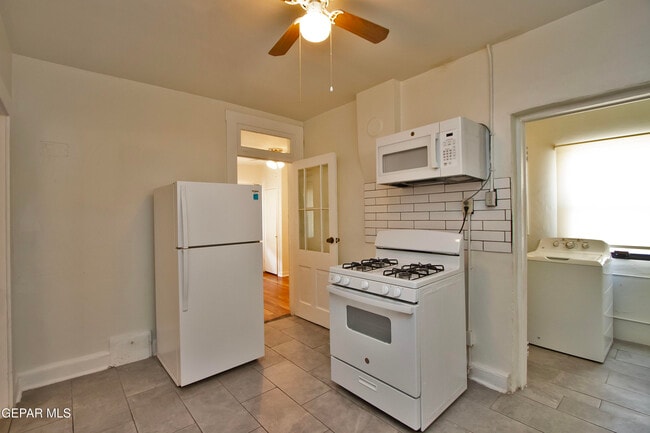 Building Photo - 1703 E Rio Grande Ave