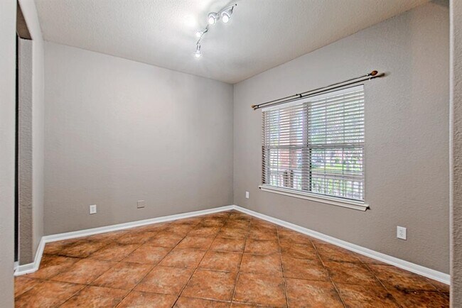 Building Photo - 7507 Trail Hollow