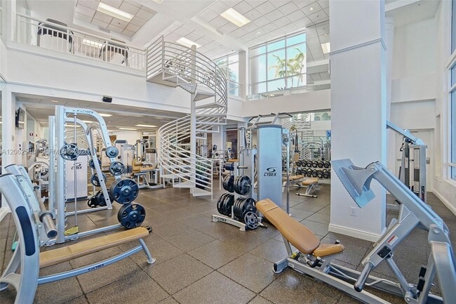 Building Photo - 808 Brickell Key Dr