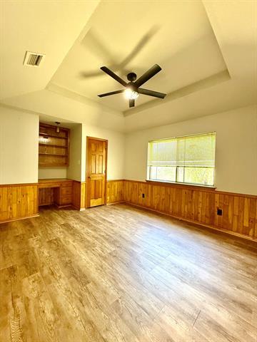 Building Photo - 3713 Laurel Ln
