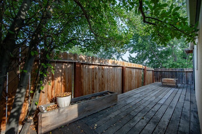 Building Photo - One Level Home in Stead