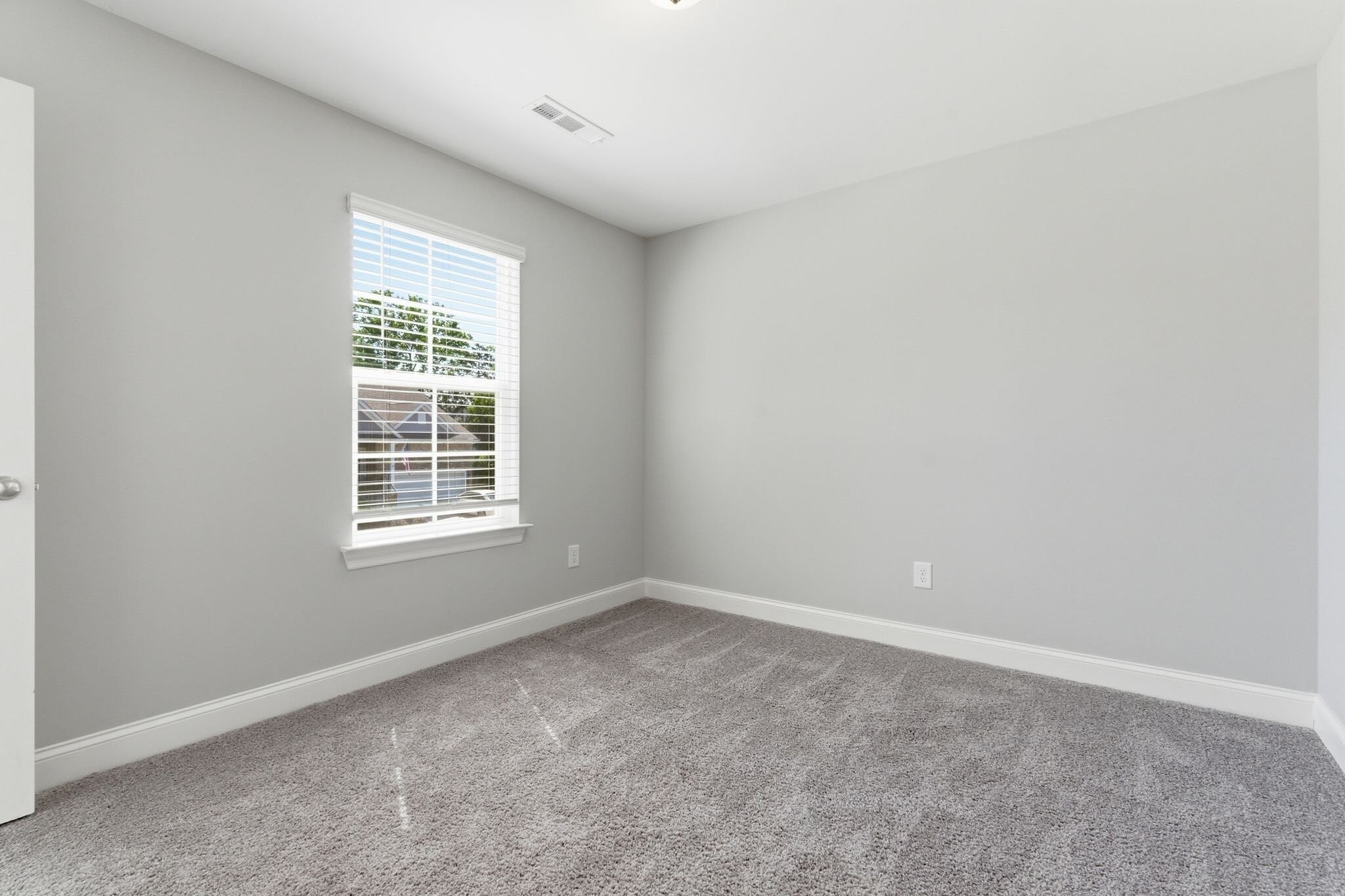 Building Photo - 7036 Bennett Dr.