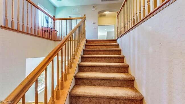 Building Photo - 348 Hanbury Manor Ln